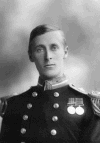 Photos01_Father-in-uniform.gif (46641 bytes)